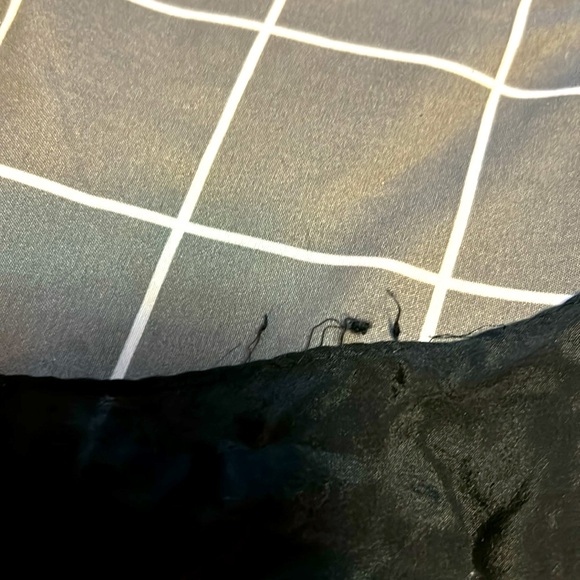 Vintage ornate scarf / throw / whatever else they call these (lmk if you know)! - Picture 2 of 3